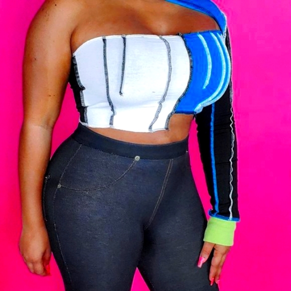 Top - Picture 2 of 2